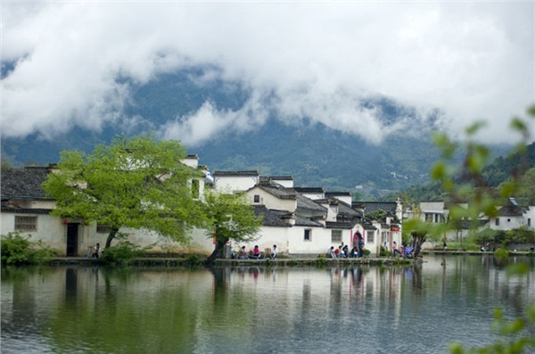 黃山、秀水千島湖、水墨宏村、西遞徽州古城高鐵純玩5日游