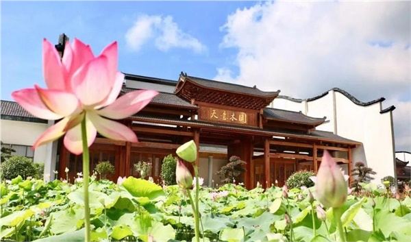 清溪村、天意木國景區(qū)、明清古巷、市博物館、胡林翼故居二日游