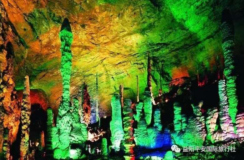 　張家界大峽谷、玻璃橋、黃龍洞品質(zhì)純玩兩日游c2