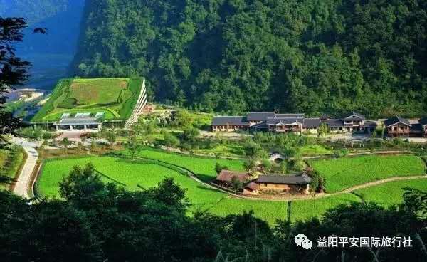 　張家界大峽谷、玻璃橋、黃龍洞品質(zhì)純玩兩日游c2