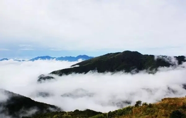 神農(nóng)頂、神農(nóng)祭壇、官門山、天生橋、昭君故里汽車三日純玩游